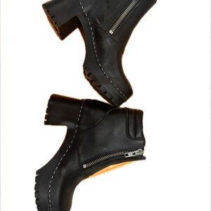 NEW! Black Ankle Boots with Zippers Sz 38